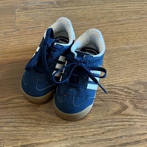 Adidas Samoa Navy and White Size 5